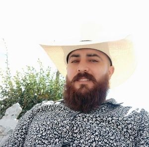 Meet your Posher, Alejandro